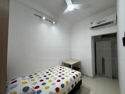 Sennett Estate (D13), Terrace #444234341